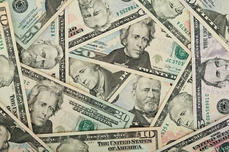 Compras no Paraguai – Cartão, dólar ou real? Saiba qual moeda usar ao realizar suas compras. Imagem representando dólar americano - Compras no Paraguai