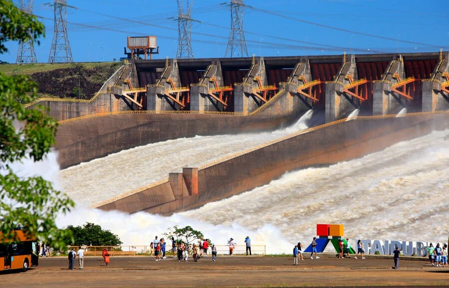 Descubra as melhores curiosidades sobre a Itaipu e sua construção itaipu vertedouro Descubra as melhores curiosidades sobre a usina de Itaipu e sua construção itaipu vertedouro