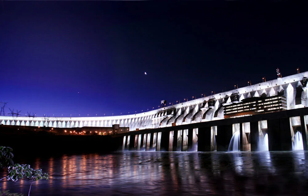 Descubra as melhores curiosidades sobre a Itaipu e sua construção itaipu noite Descubra as melhores curiosidades sobre a Itaipu e sua construção itaipu noite