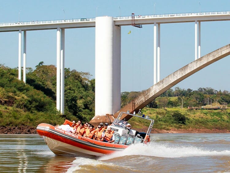 Venha apreciar Foz do Iguaçu de uma forma diferente