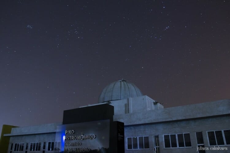 Memórias Siderais: Exposição no Polo Astronômico do PTI apresenta coleção com 122 meteoritos