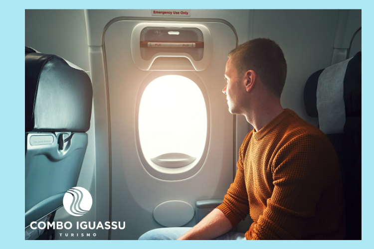 Um homem realizando uma viagem