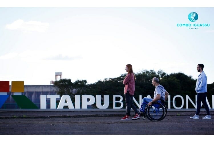 Outro lugar que será visto ao visitar a Itaipu, o Vertedouro.