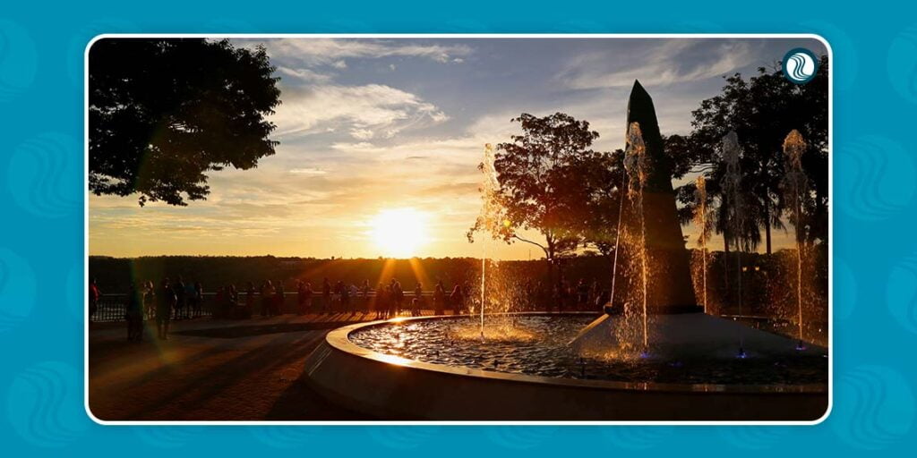 Obelisco no Marco das Três Fronteiras em Foz do Iguaçu