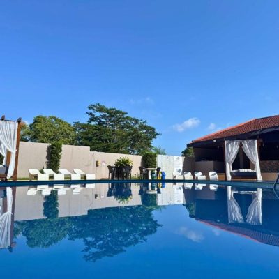 Piscina do hotel