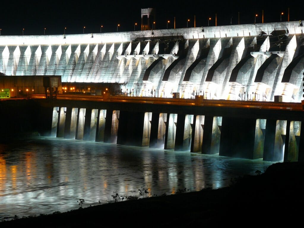 Quais são os 4 passeios em Foz do Iguaçu que você não pode deixar de fazer itipu Quais são os 4 passeios em Foz do Iguaçu que você não pode deixar de fazer itipu