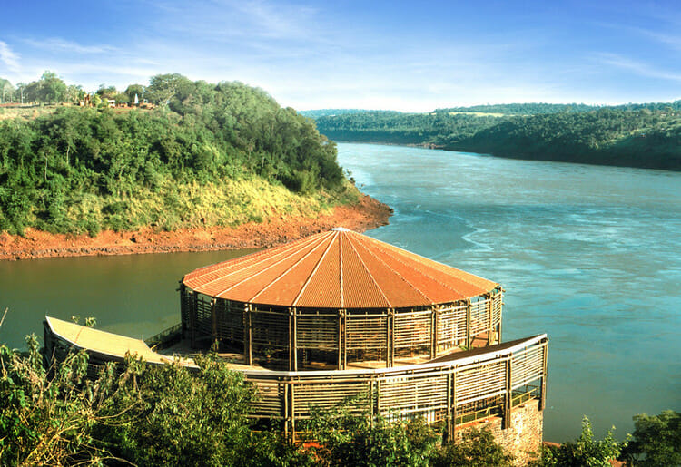 Já conhece o Marco das Américas aqui em Foz do Iguaçu?